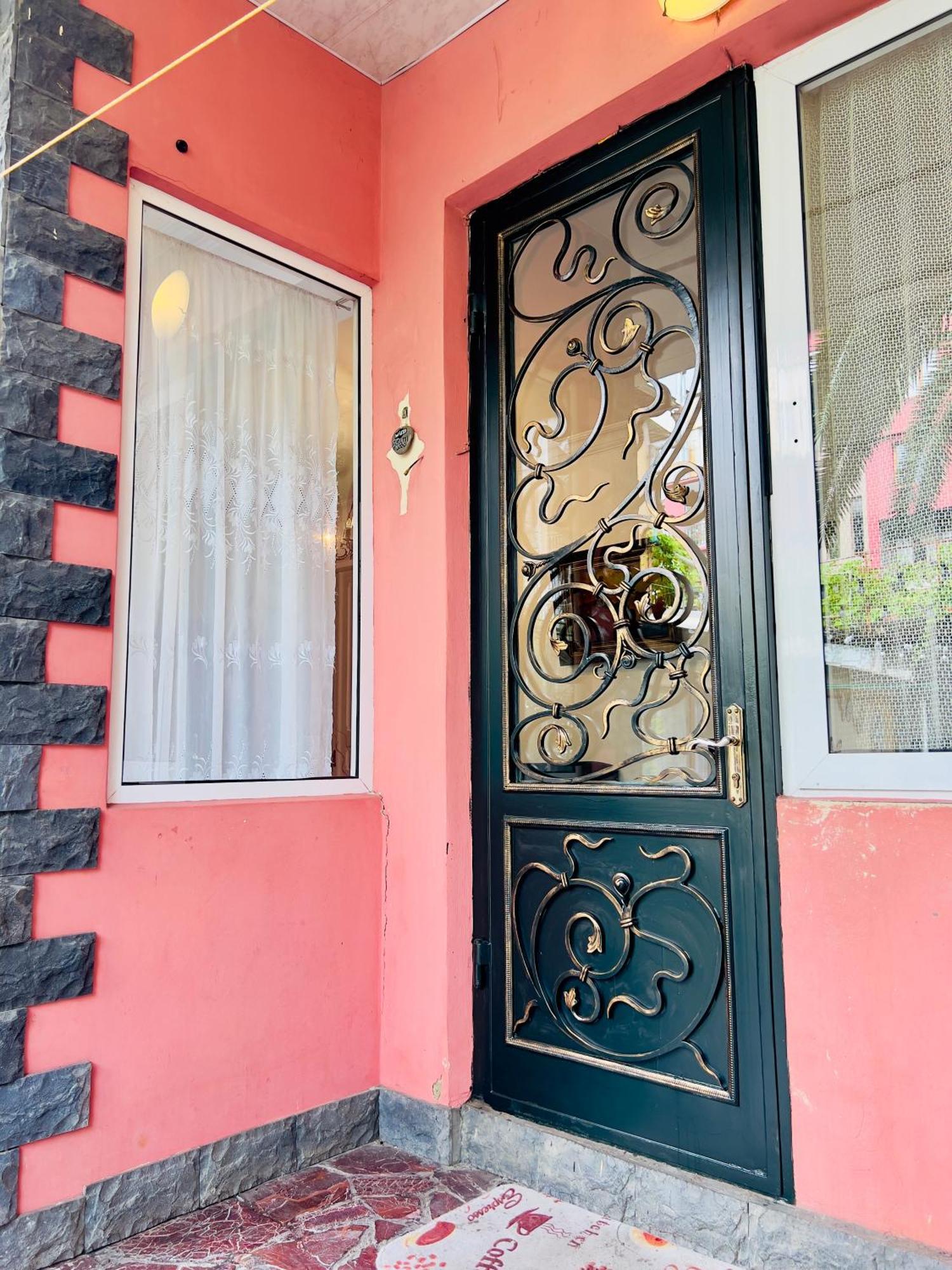 Apartment Maisi Batumi Kültér fotó