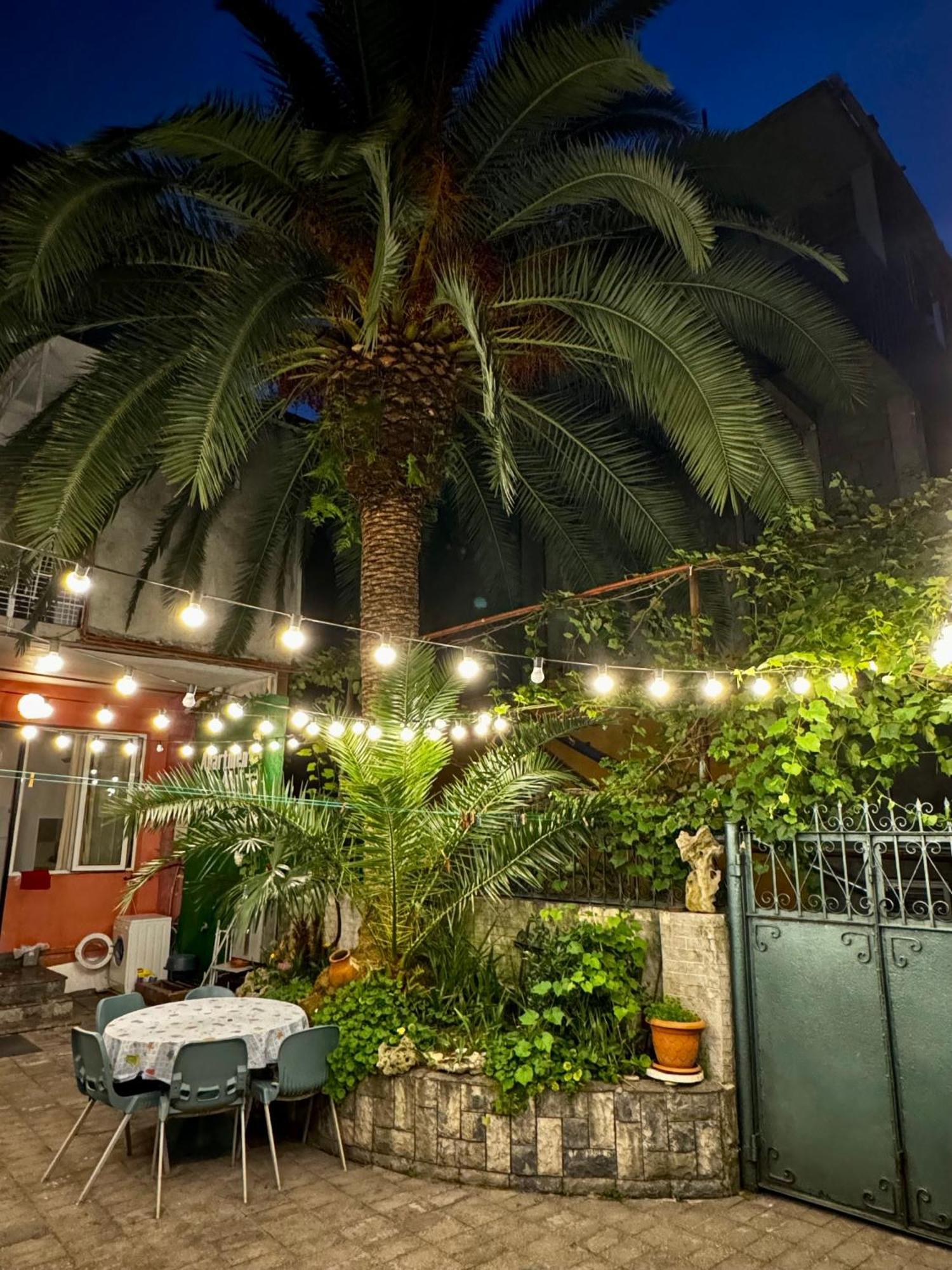 Apartment Maisi Batumi Kültér fotó
